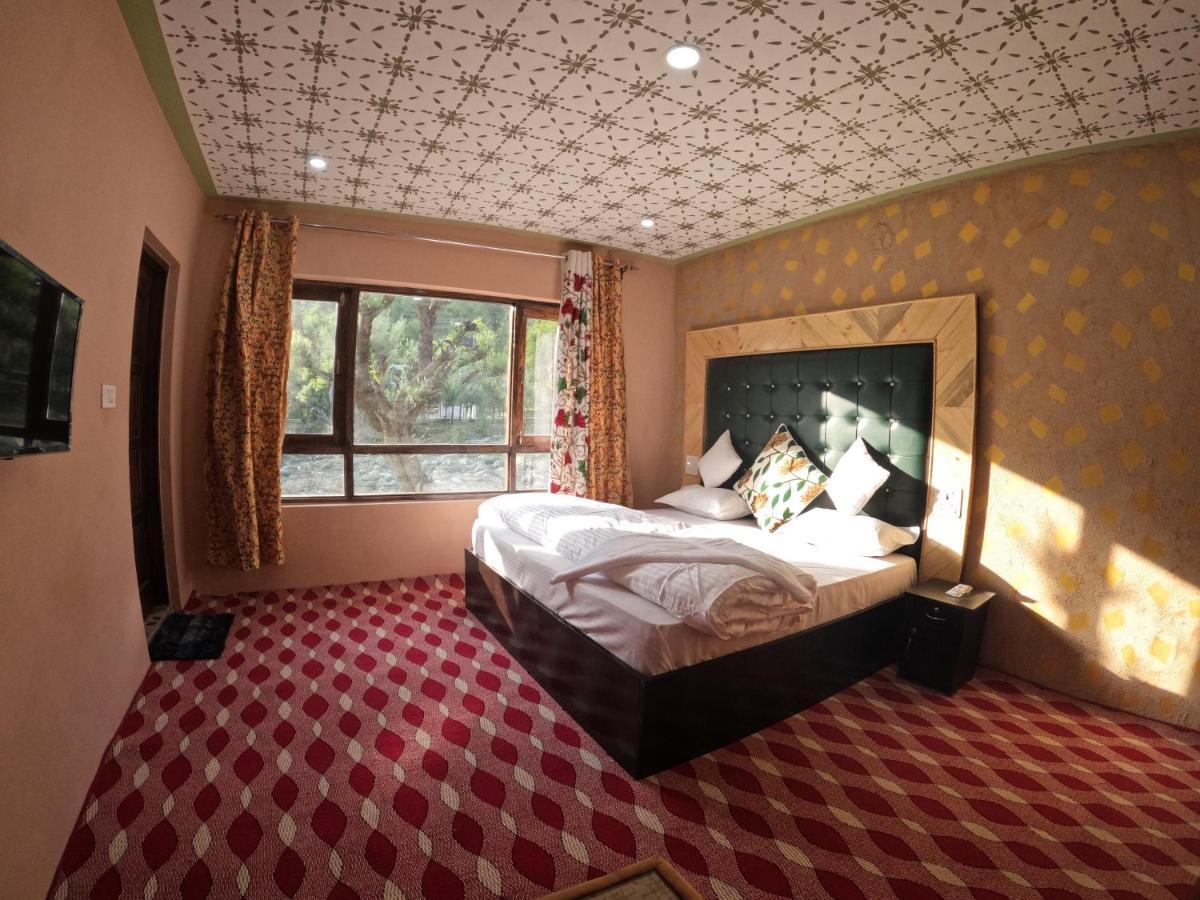 Hotel Seven Pahalgām Eksteriør billede